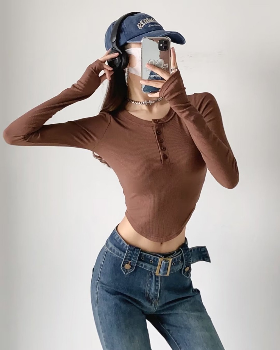 2022秋季新款辣妹女装长袖排扣弧形下摆圆领修身短款女式T恤详情6