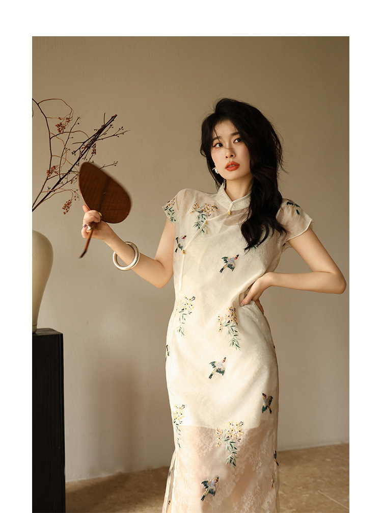 New Chinese-style summer white dress for women, long dress with texture, improved traditional Chinese style, cheongsam, lace and three-dimensional embroidery pic 25