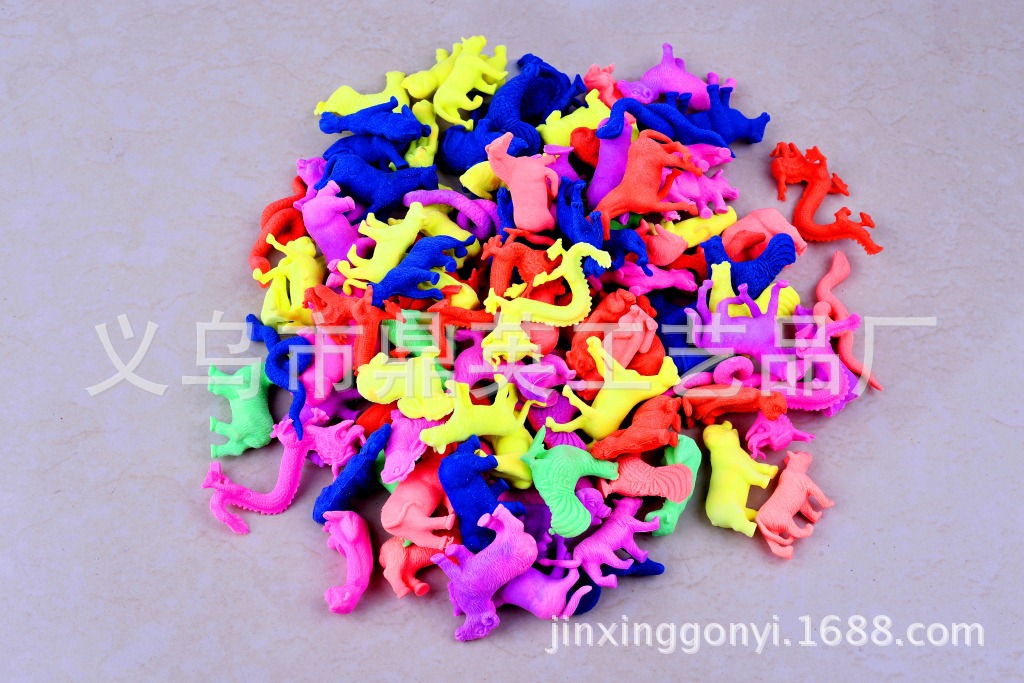 鼎浩 2025新款泡水膨胀变大戏水玩具动漫恐龙动物水精灵海洋宝宝批发 1kg/包 适合DIY 实体门店 夜市地摊玩具减压详情5