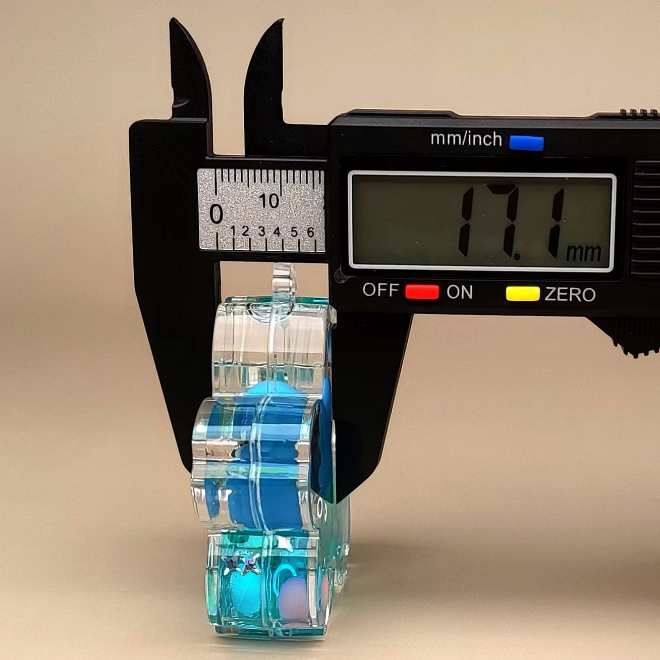 创意亚克力入油流沙瓶蓝色卡通钥匙扣香水汽车配饰桌面摆件饰品详情8