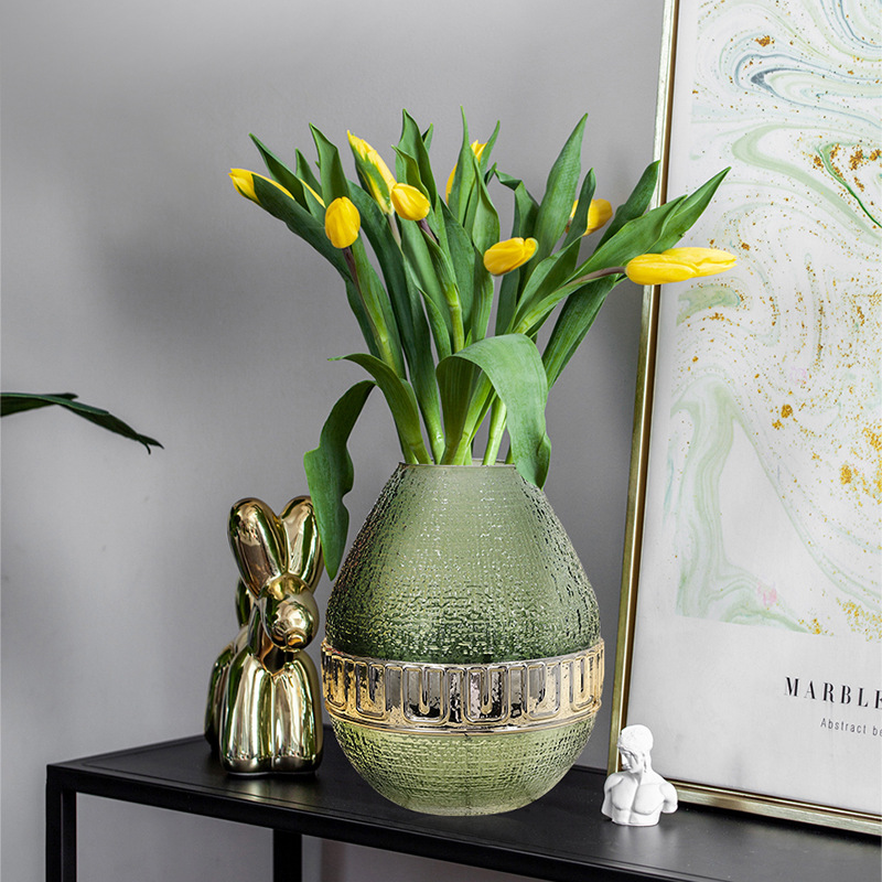 欧式创意黑色竖纹磨砂玻璃花瓶不规则插花器软装玄关摆件详情2