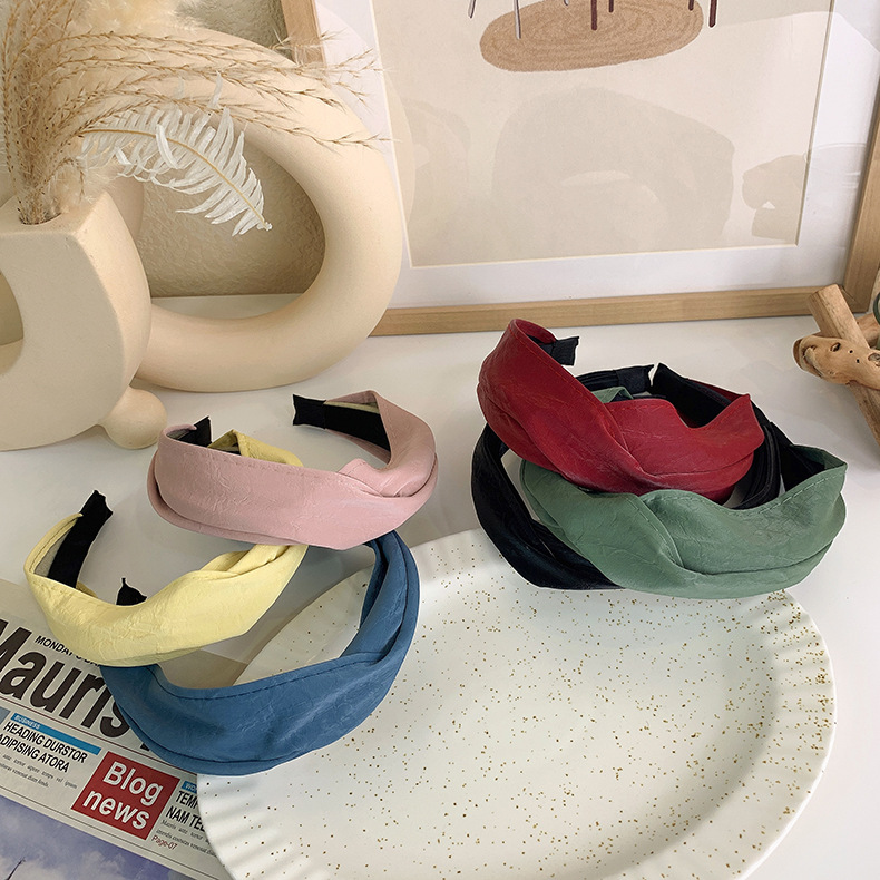 Retro solid color Pu leather wide cross headband, versatile for women, simple hairband for washing face, hair pressure and trendy headwear pic 4