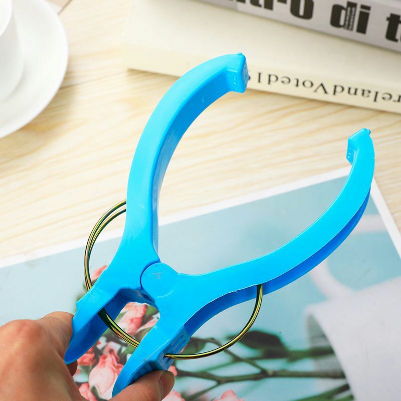 Large plastic quilt clips, colorful quilt drying clips, quilt drying clips, clothes drying clips, large plastic clips for washing, care and drying pic 4