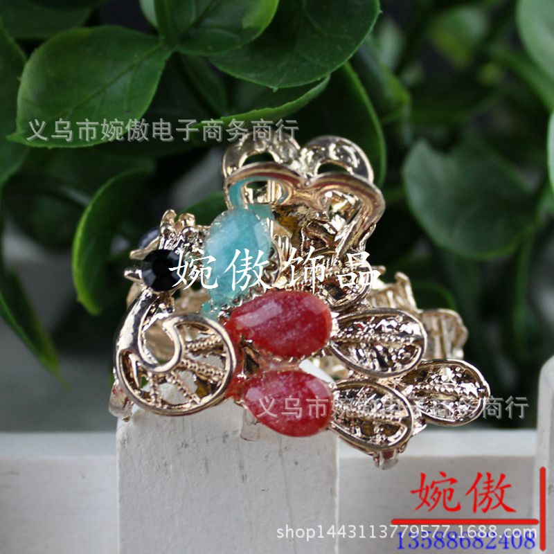 Alloy diamond-encrusted small claw clips, grab clips, hair clips, gold and silver, Yiwu two-yuan store small commodity headwear wholesale pic 28
