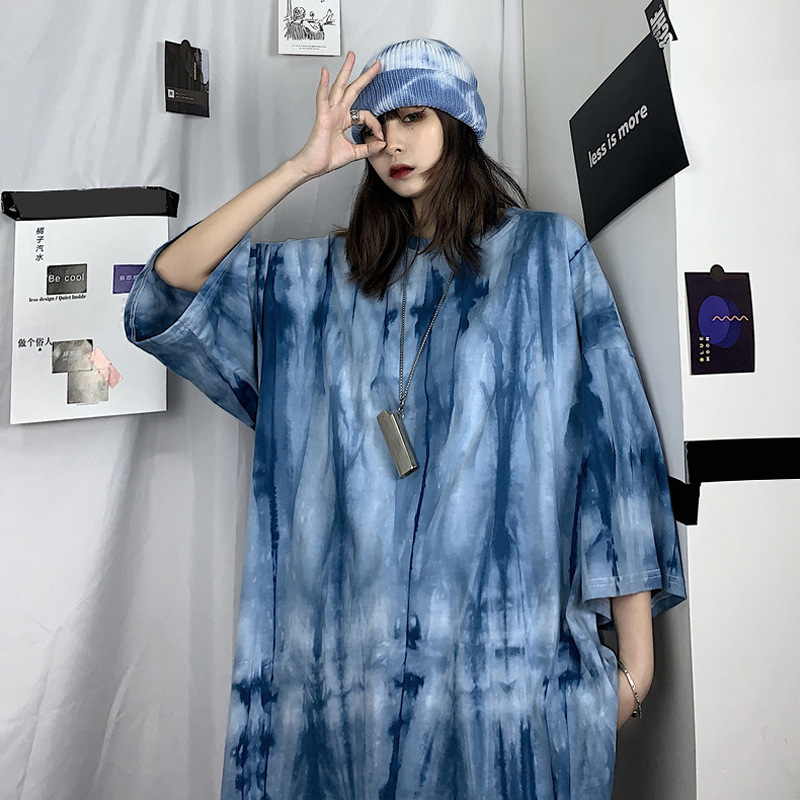 The 2021 Spring/Summer new ins trend dark style irregular ink-wash tie-dye printed loose short-sleeved T-shirt is in stock pic 2