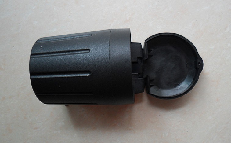 厂家直销 车载烟灰缸  车载便携烟灰缸 高阻燃材料烟缸 LA-307详情4