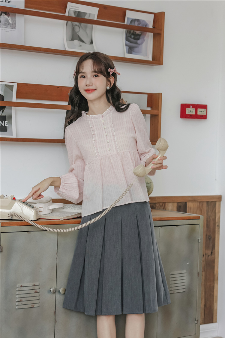 2023 Autumn new style sweet and fresh lantern sleeve lace patchwork round neck pullover long-sleeved striped doll shirt for women pic 14