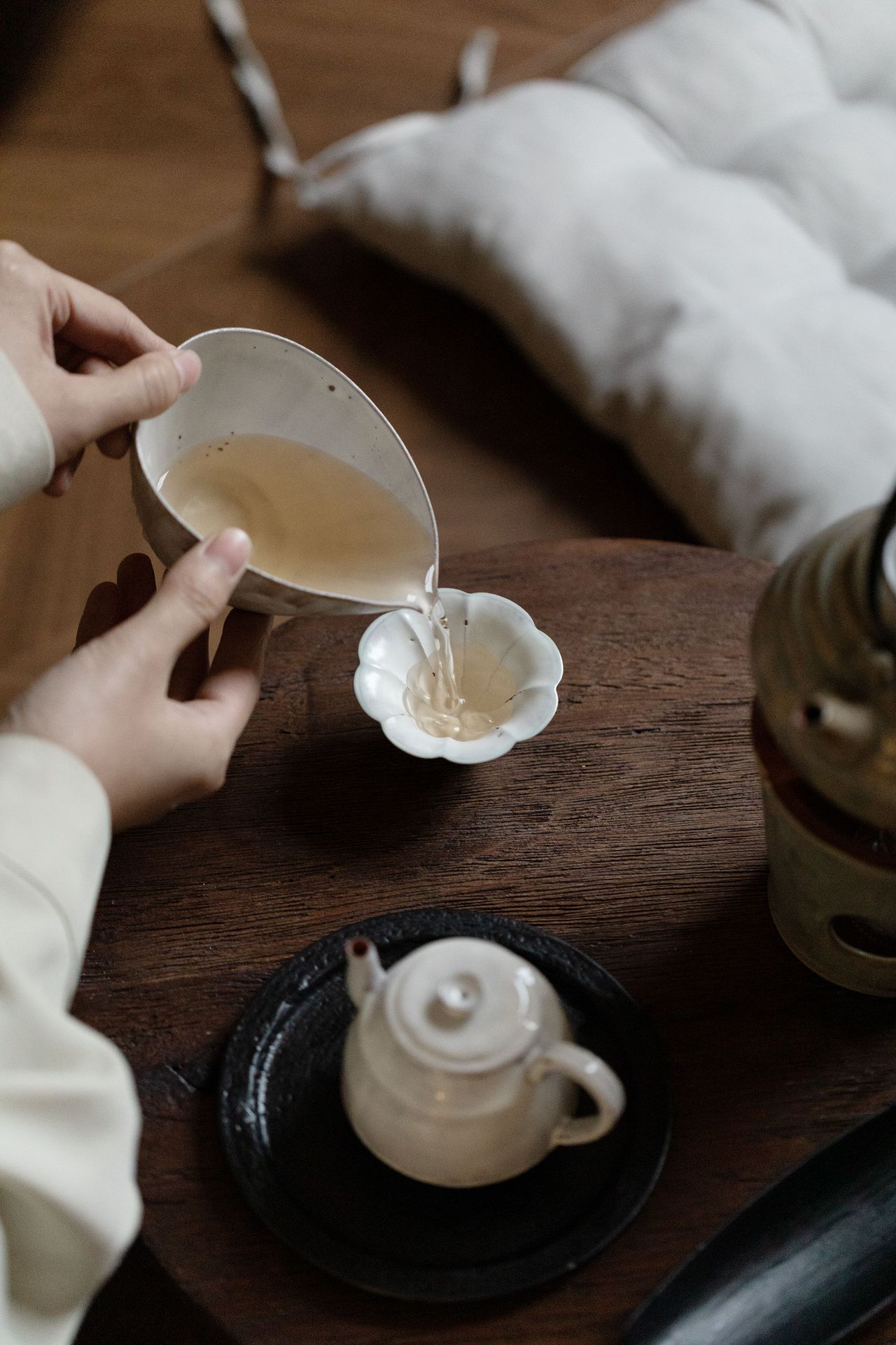 梵汝 日式郎红手工粉引落栀花边口品茗杯功夫茶具个人茶杯闻香杯详情11