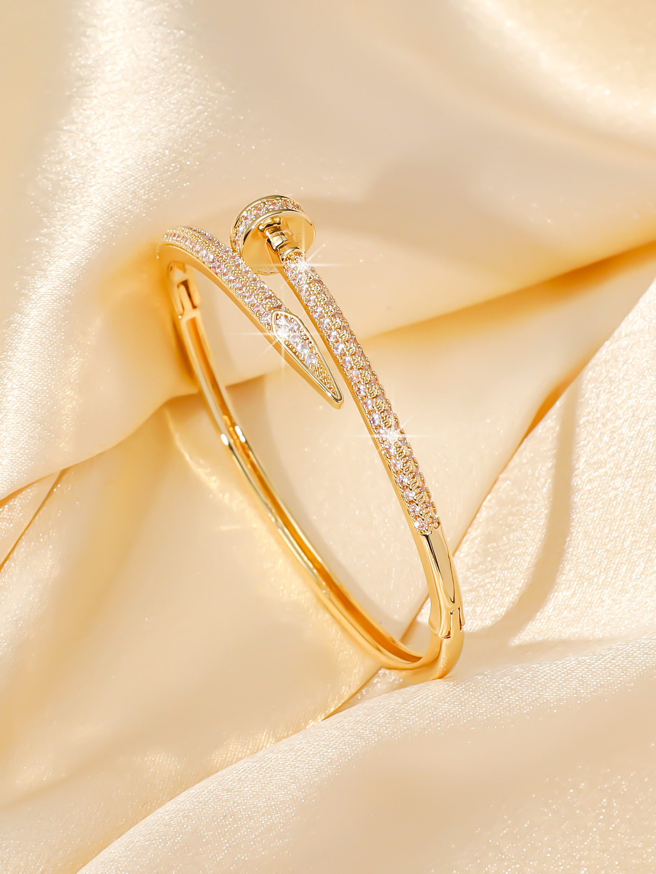 韩版手环铜微镶锆石手镯高级感精致女款镯子时尚气质手环手饰配饰详情13