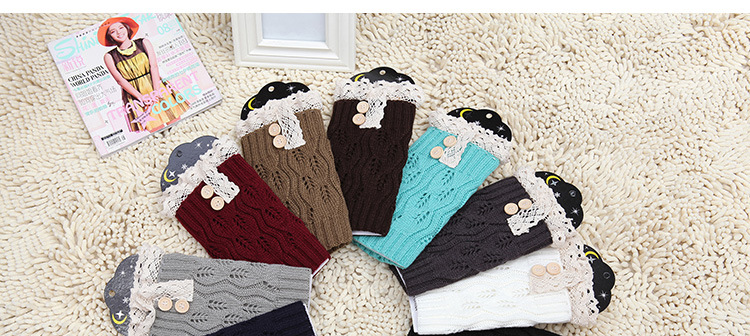 Korean knitted warm leg guards for autumn and winter, sweet solid color lace cutout leg covers, loose button ankle boot covers pic 13