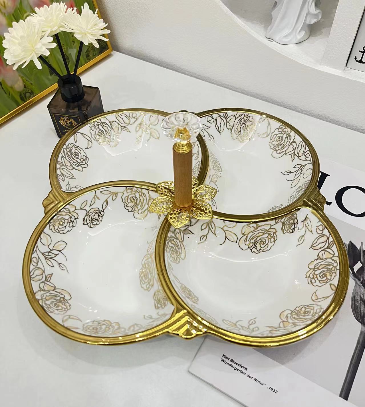 Creative ceramic multi-compartment fruit plate, pastry plate, flower tea, dried fruit snack plate, crystal, 4-compartment tableware, fruit plate, 13-piece golden castle vase pic 16