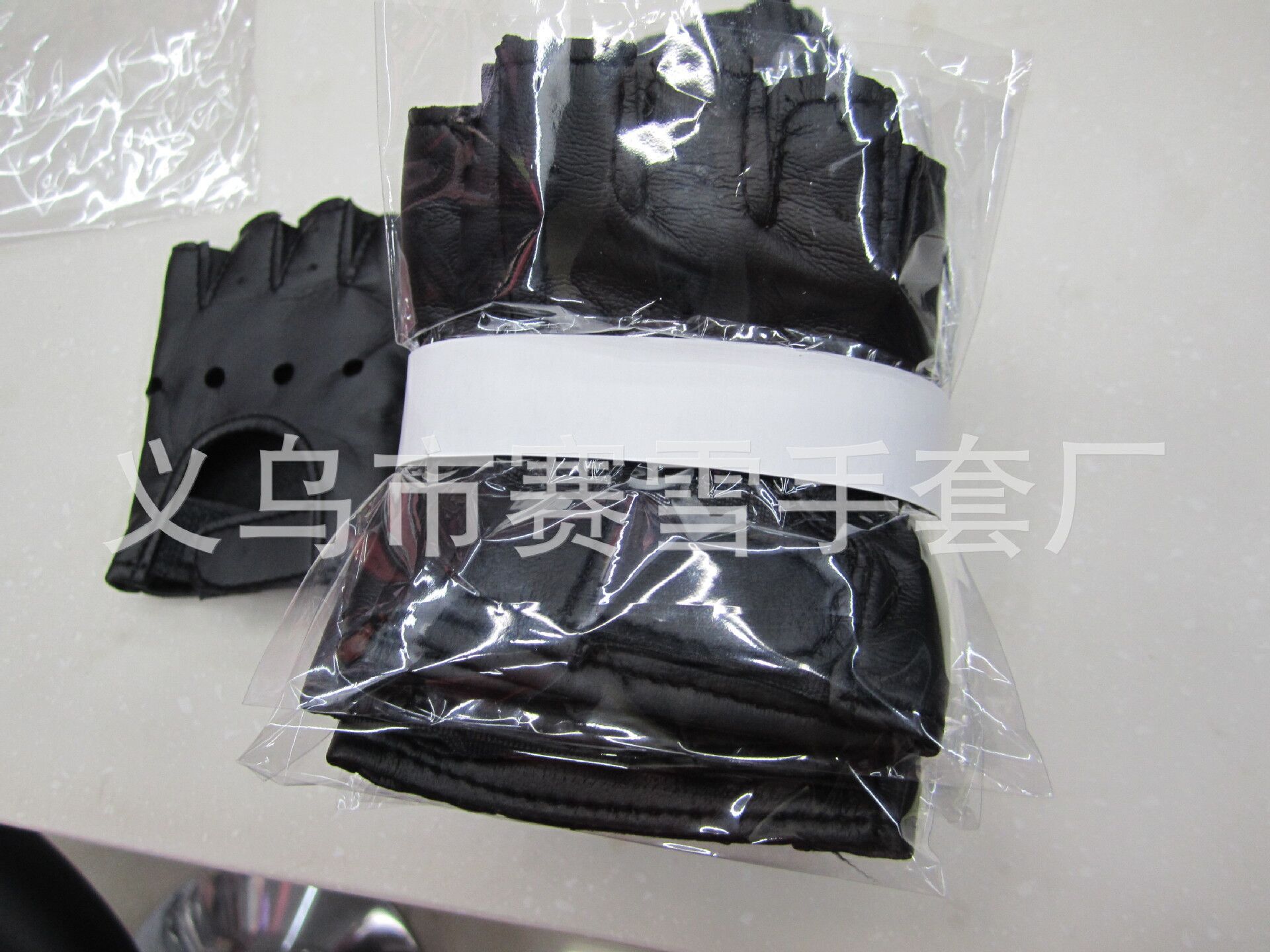 Cross-border sports protective gear, pressure gloves, joint skin gloves, half-finger outdoor sports cycling gloves pic 4