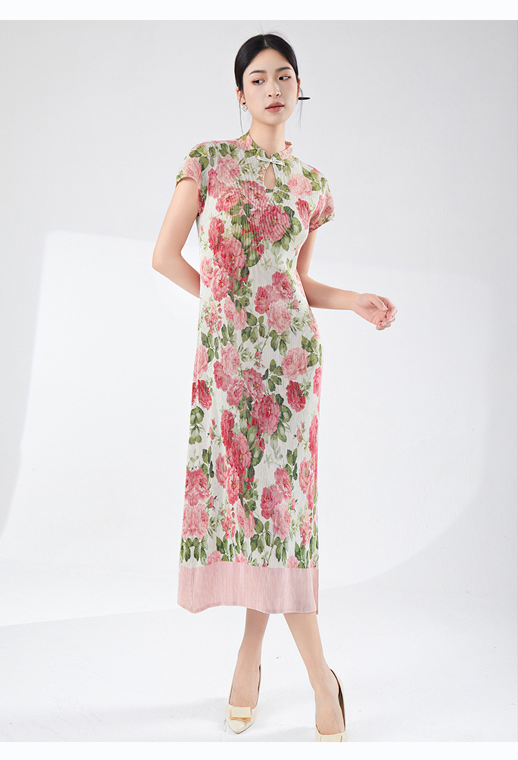 A new Chinese-style, retro, slit, mid-length, elegant and stylish dress for summer women with a modified version of the national trend pic 34