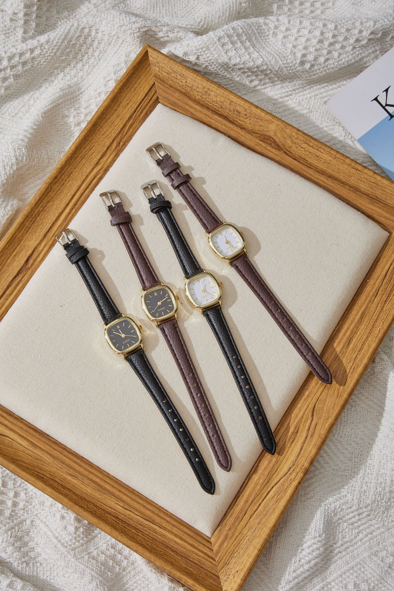 新款韩版潮流简约个性复古原宿风学生男女士石英皮带情侣手表现货详情1