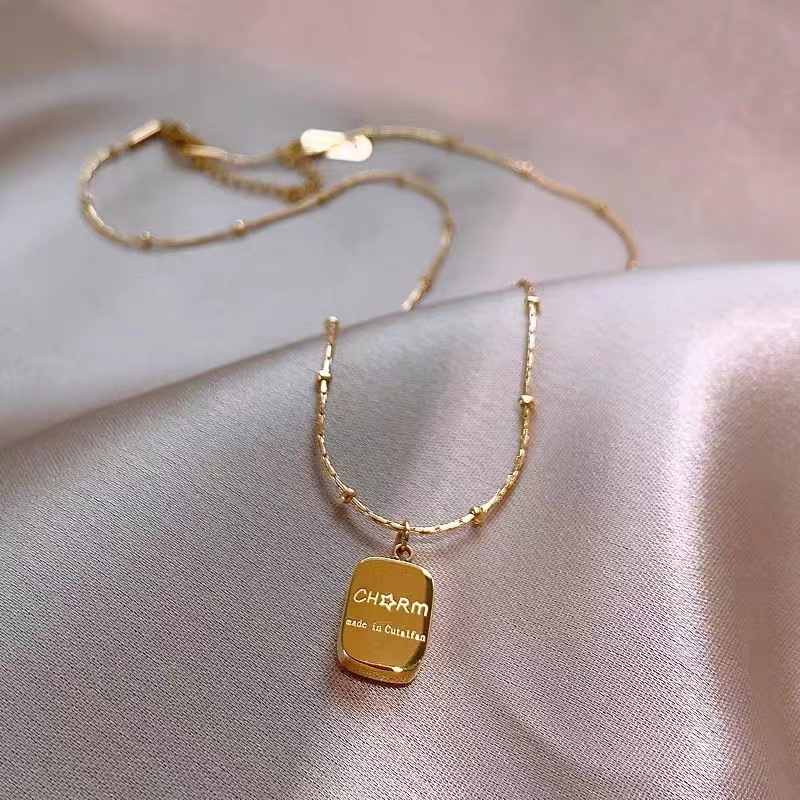 Gold brick titanium steel necklace for women, light luxury, high-end design sense, niche golden collarbone chain, 2025 new trendy sweater chain pic 8