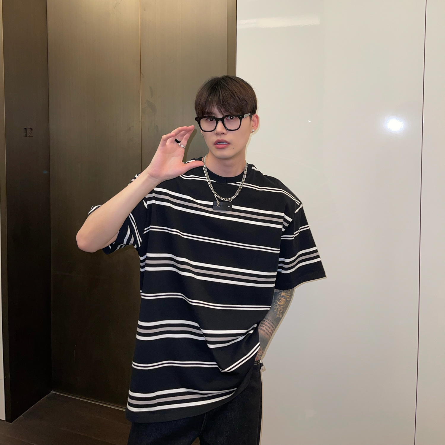 Trendy brand striped pure cotton short-sleeved T-shirt for men, new summer 2024 Korean style loose and casual shoulder pad half-sleeved in Instagram style pic 3