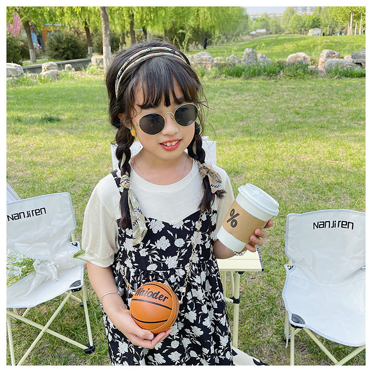 儿童包包新款蓝球零钱小包时尚女童迷你链条单肩斜挎包圆球包批发详情9