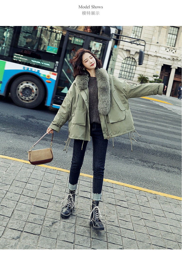 A loose 2020 new winter coat for women in Korean style, with fleece and thickening, a short and eye-catching cotton-padded jacket pic 11