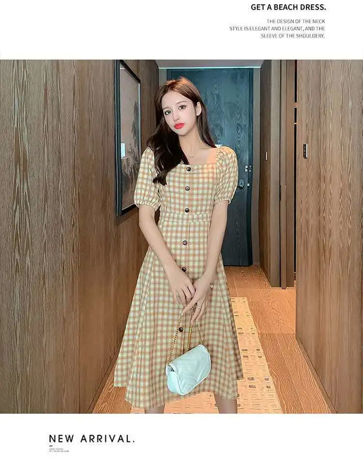 This 2022 summer new square-neck checkered puffed sleeve French retro knee-length dress is elegant, fashionable, waist-cinching and slimming pic 7
