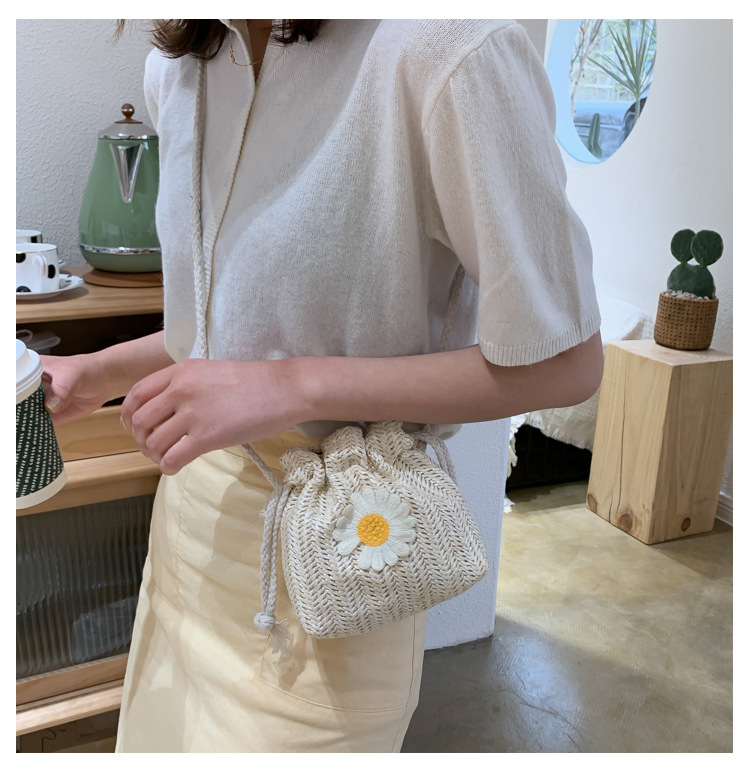 2021 new stylish drawstring bucket bag for women, Daisy woven bag, fashionable and compact mobile phone bag pic 16