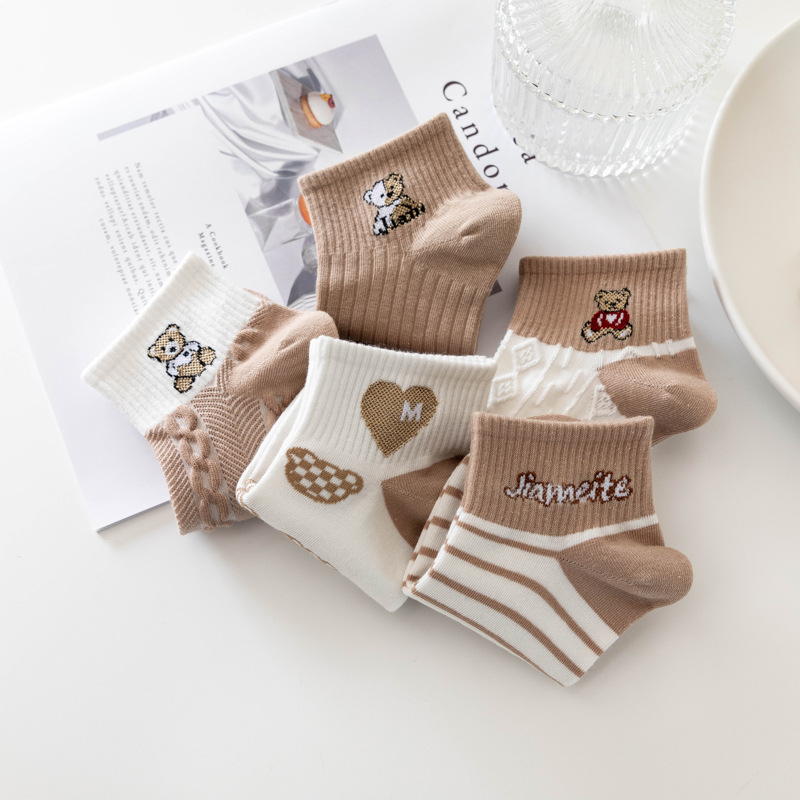 Short love bear cute cartoon calcetines deportivos para mujeres primavera/otoño calcetines para niñas calcetines al por mayor colegial viento calcetines de boca rasa calcetines de piso una pieza de repuesto calcetines pic 11