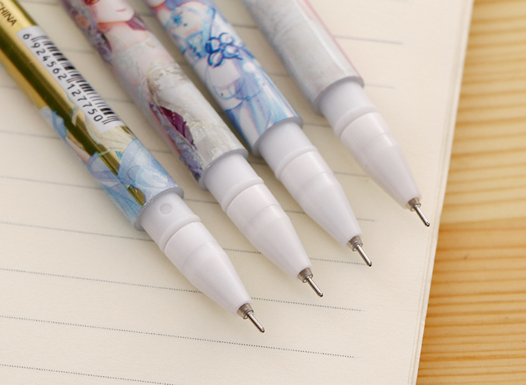 Wholesale of creative cartoon comb-shaped gel pens, black gel pens, signature pens, student gel pens, stationery and school supplies pic 8