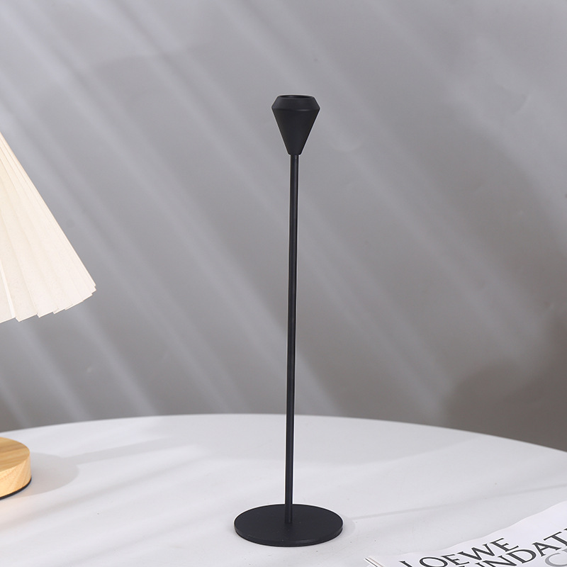 Simple European-style candlesticks in stock, home decoration, candlestick ornaments, black gold metal wedding props, decorative candlesticks pic 2