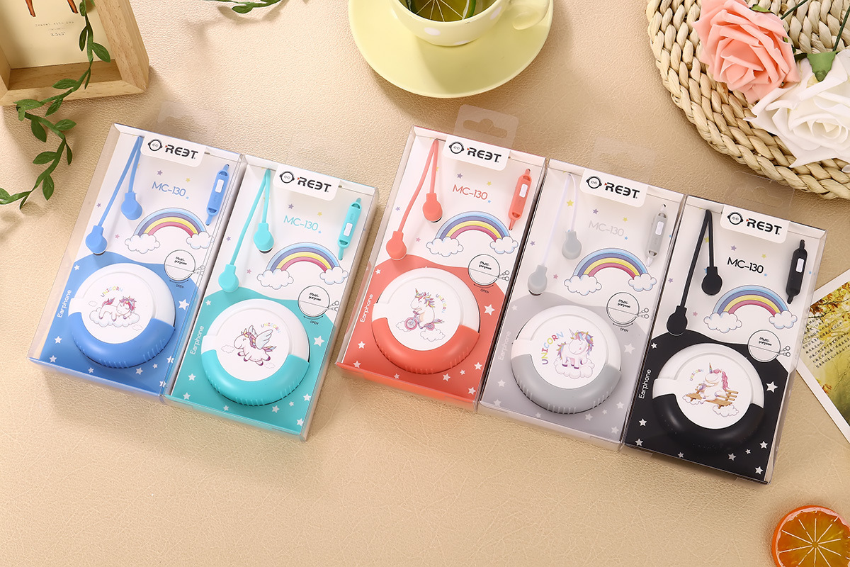The cute student cartoon in-ear wired headphones with a high level of appearance and a storage case support KTV call answering buttons pic 28