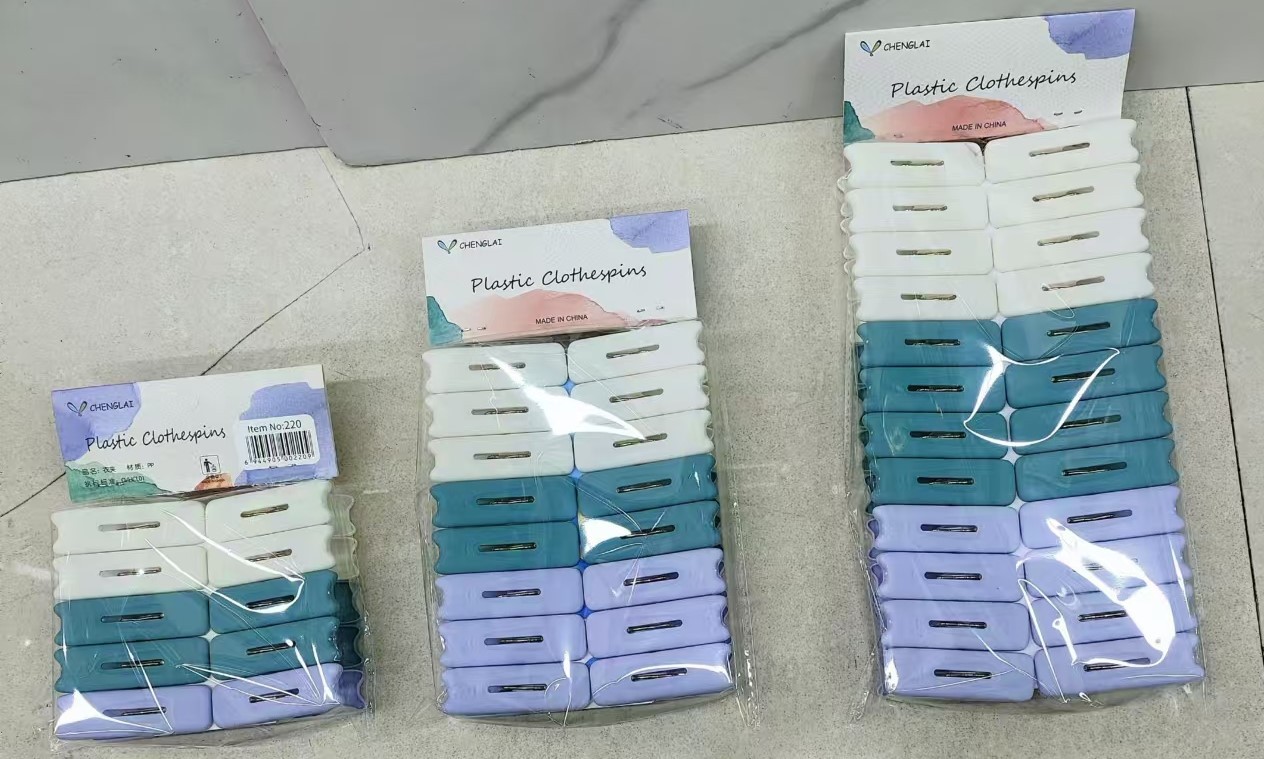 Multi-purpose household dormitory plastic windproof drying clips, traceless quilt clips, tie clips, underwear clips, compact and portable pic 1