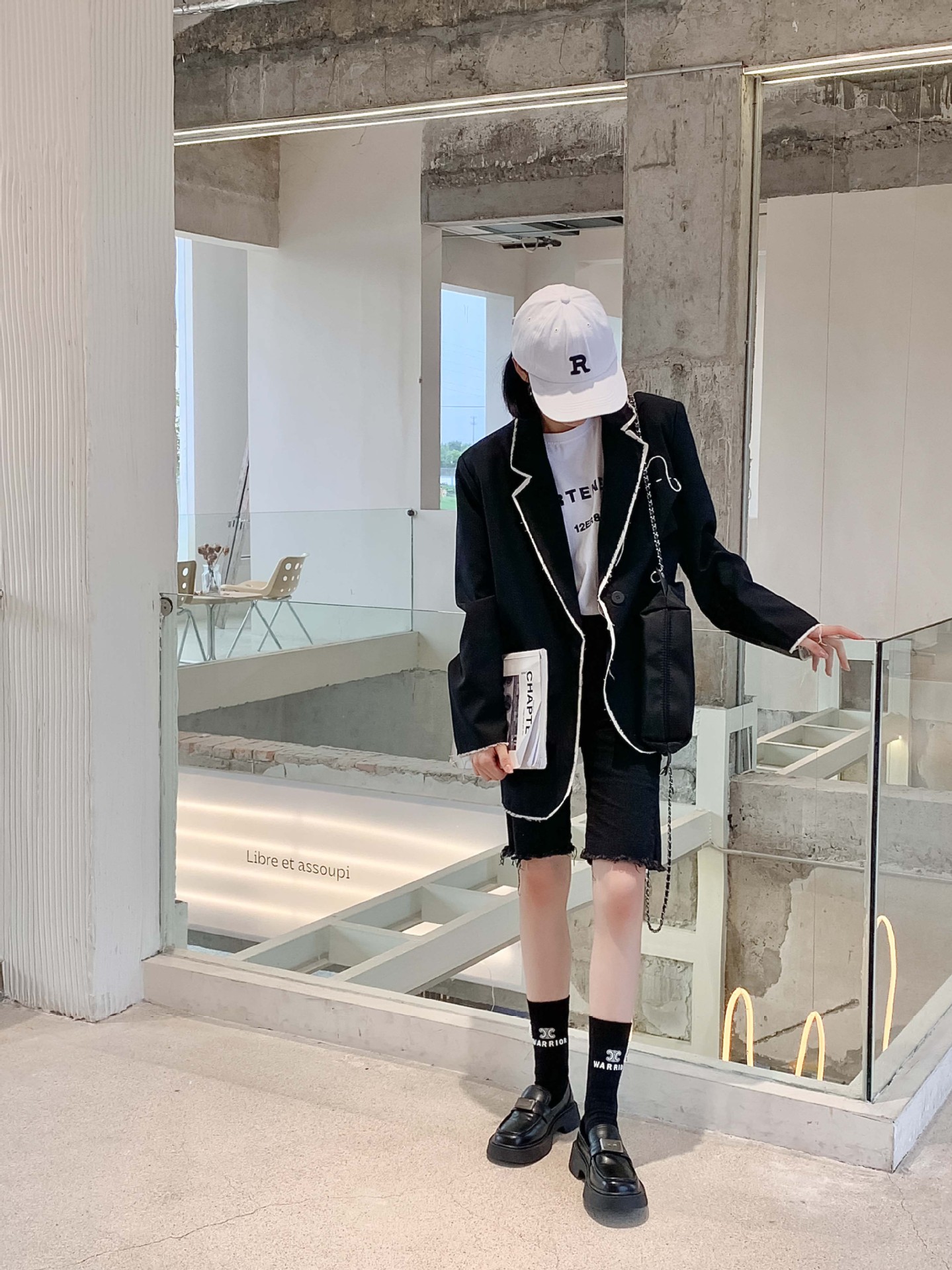 2023袜子女早秋字母欧货中筒袜ins棉质个性洋气百搭外穿网红潮袜详情9