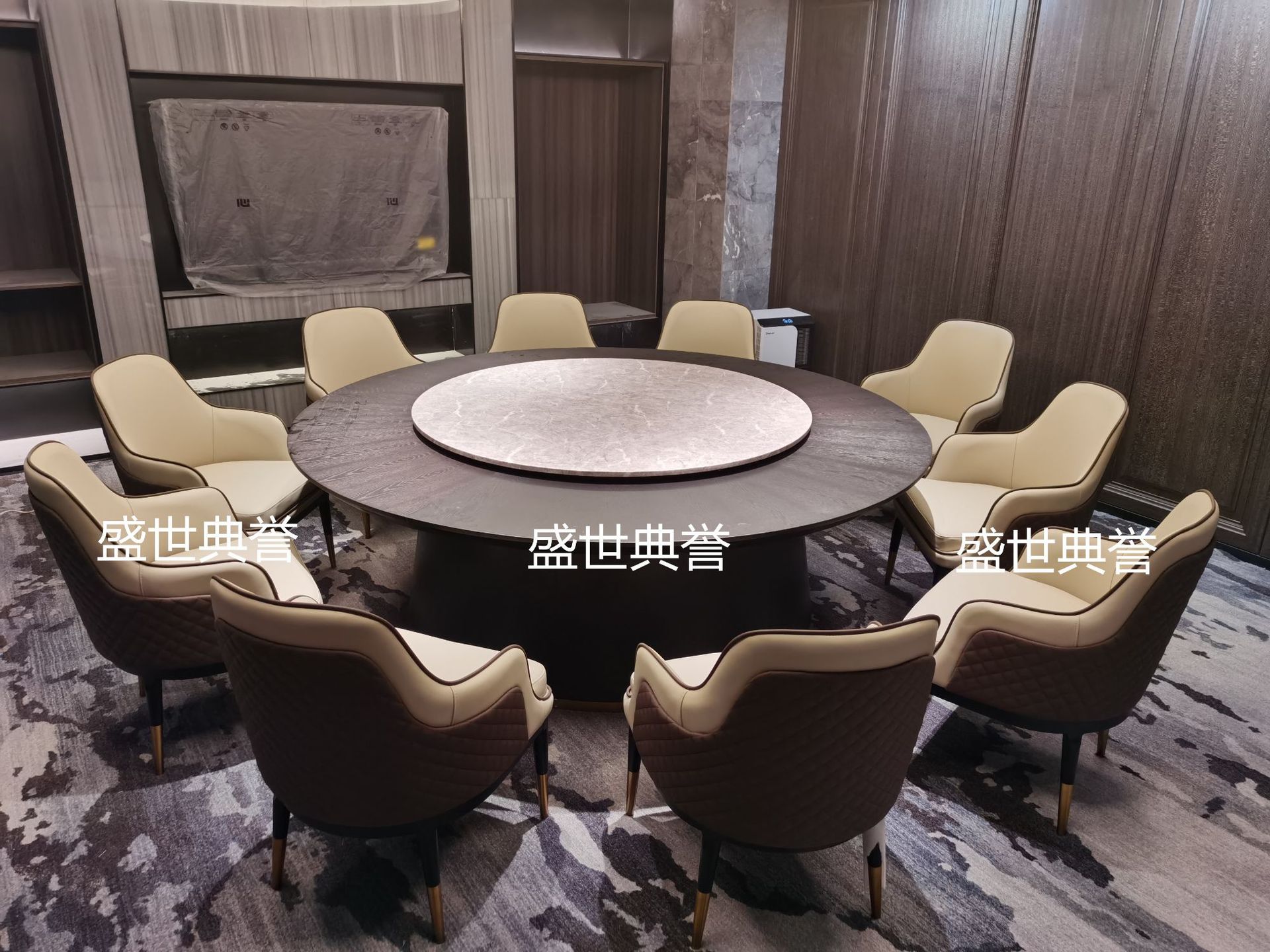 Solid wood dining tables and chairs for five-star hotels in Anshan, solid wood Bentley chairs for seafood hotels, modern light luxury dining chairs and armchairs pic 19