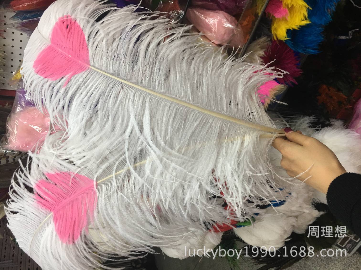 Wedding home decoration, pink creative heart-shaped ostrich feathers, party hotel decoration, photo props, ostrich feathers pic 29