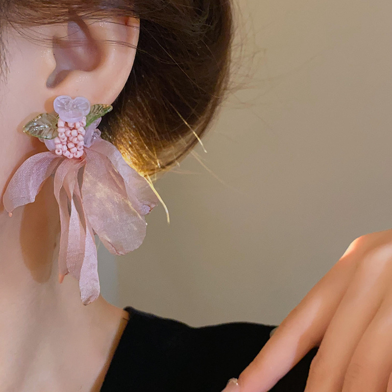 Silver needle forest-themed flower mesh ear studs, simple and fashionable atmosphere earrings, niche and versatile country-style earrings wholesale pic 44