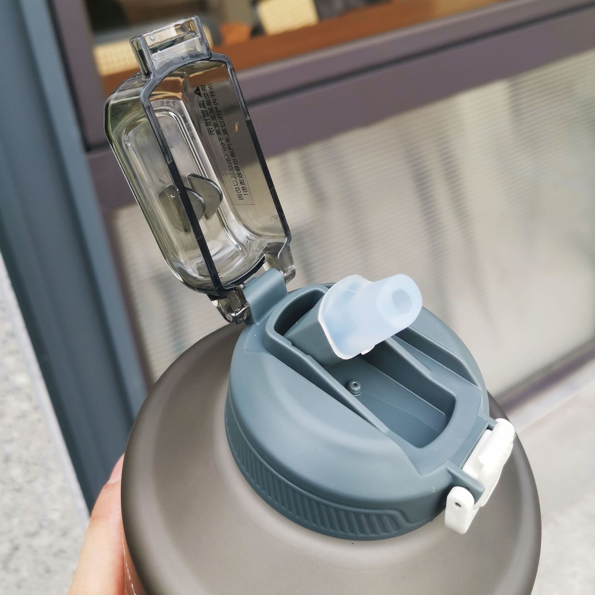 M5-8025 Large capacity ton-ton bucket gradient color sports cup, portable spring lid with straw cup, Amazon pic 9