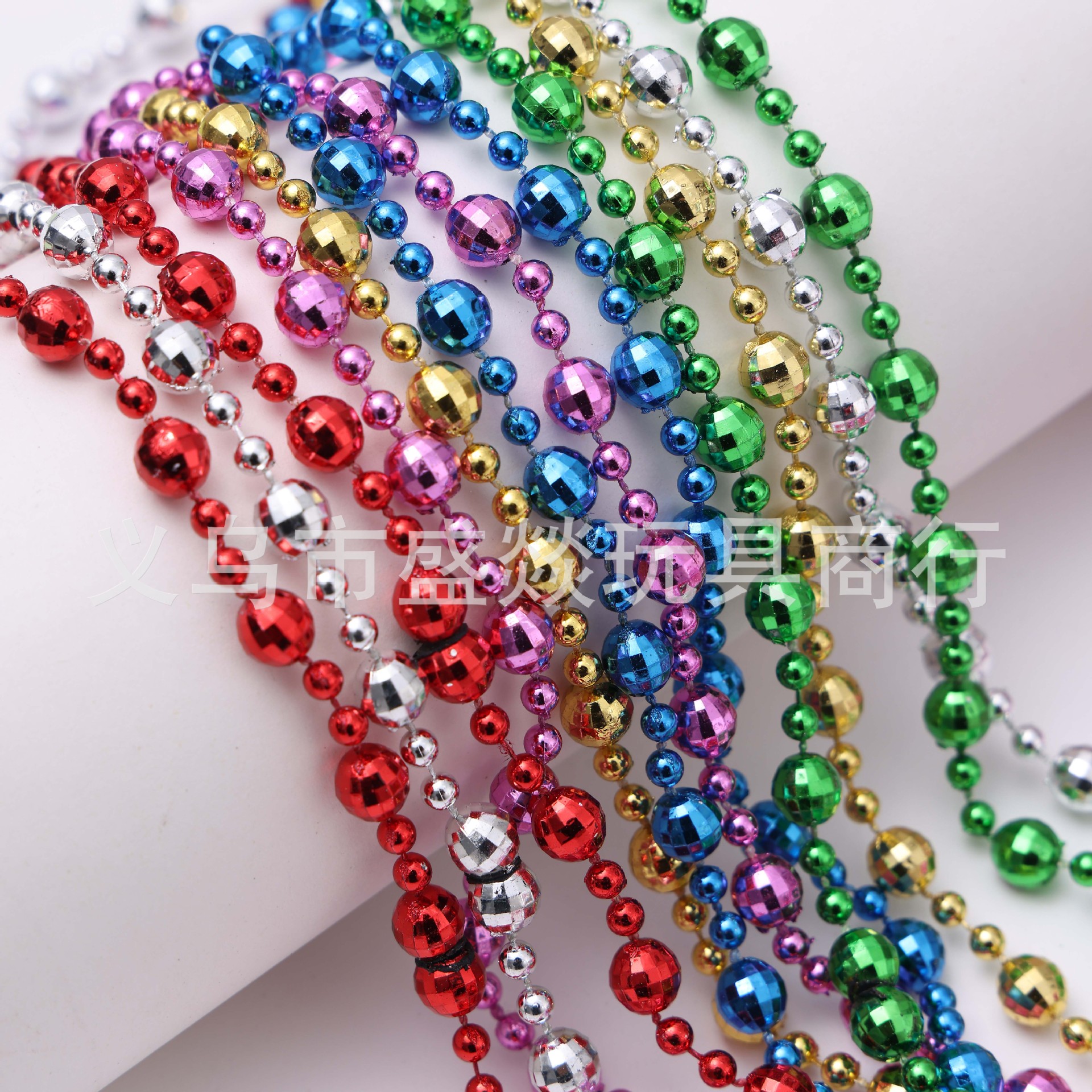 跨境8+4mm电镀地球珠链彩色项链独立日项链狂欢万圣节派对波珠链详情3