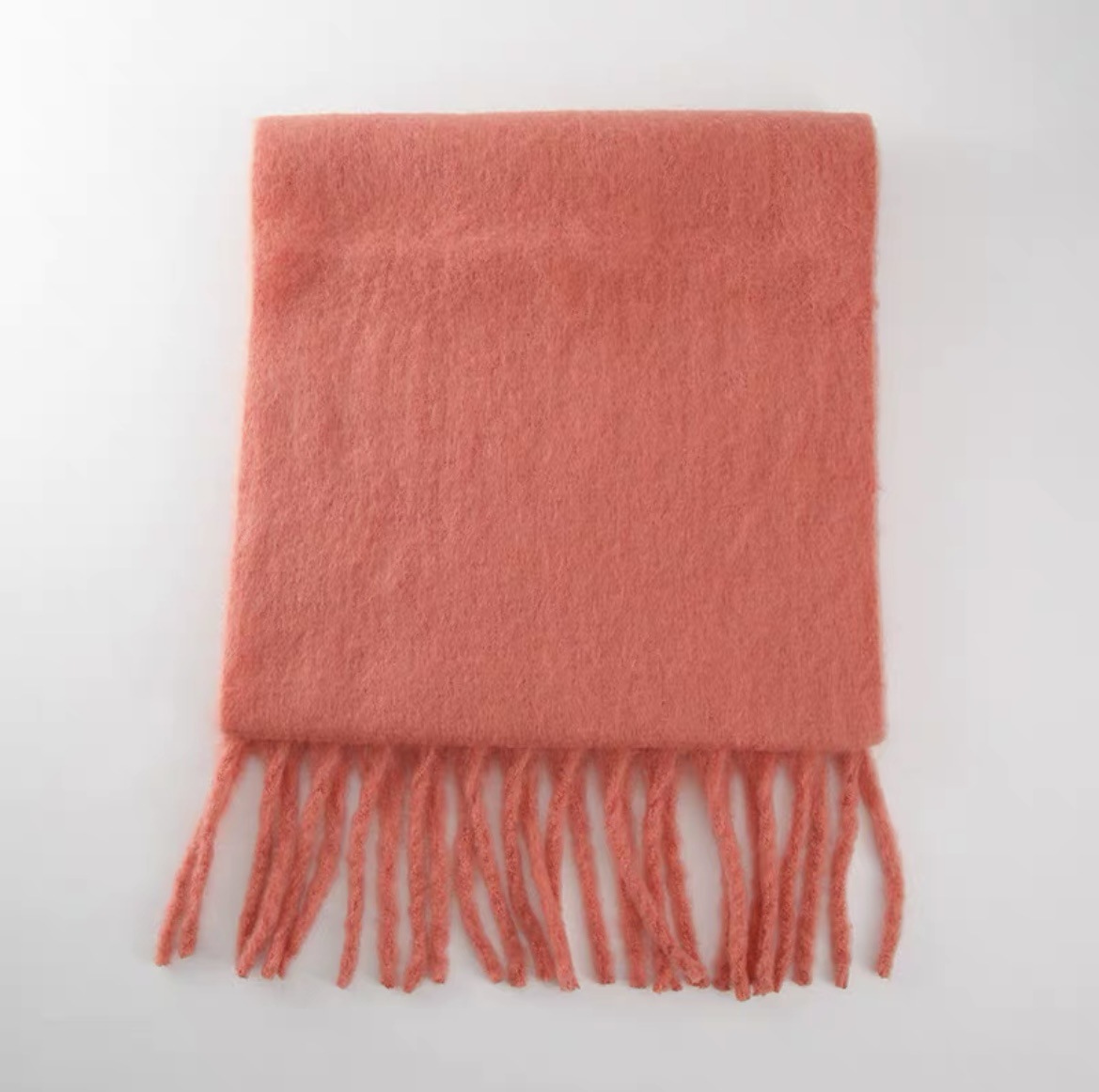 The 2024 new style scarf features solid mohair and winter macarons with thick tassels, providing warmth for ladies in autumn, winter and Christmas pic 12