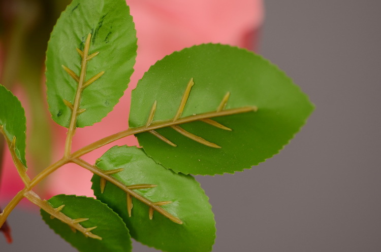 Dongli Flower Industry, the source factory, wholesals high-end artificial flowers, anti-real flowers, living room decoration, life-sized royal roses, and light luxury home floral art ornaments pic 15