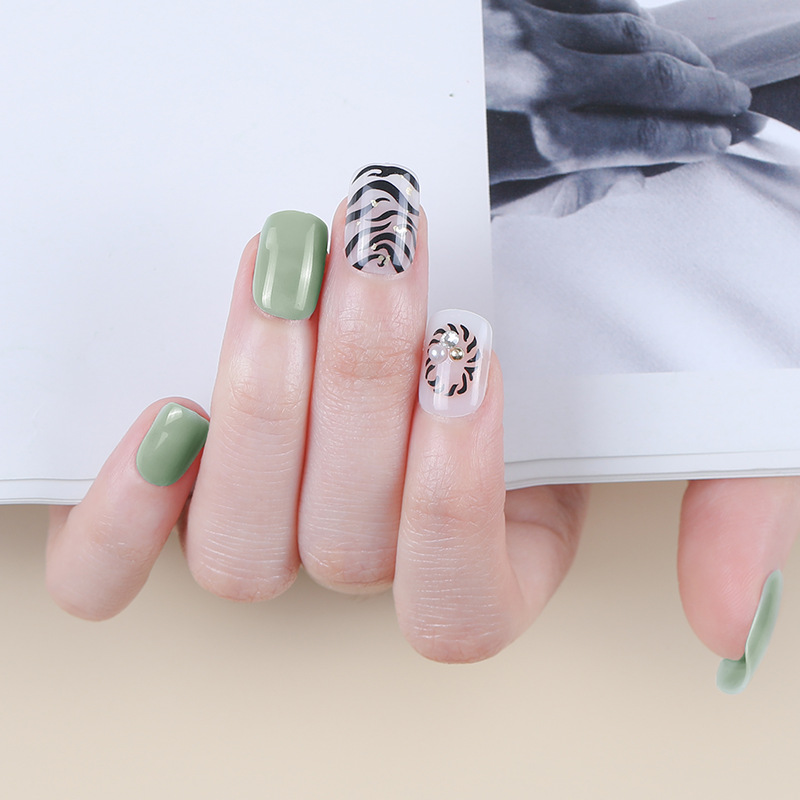 Wholesale of finished wearable nails, summer new style nail patches, short wearable nails, wholesale of gradient and smudging wearable nails, exclusively for export pic 11