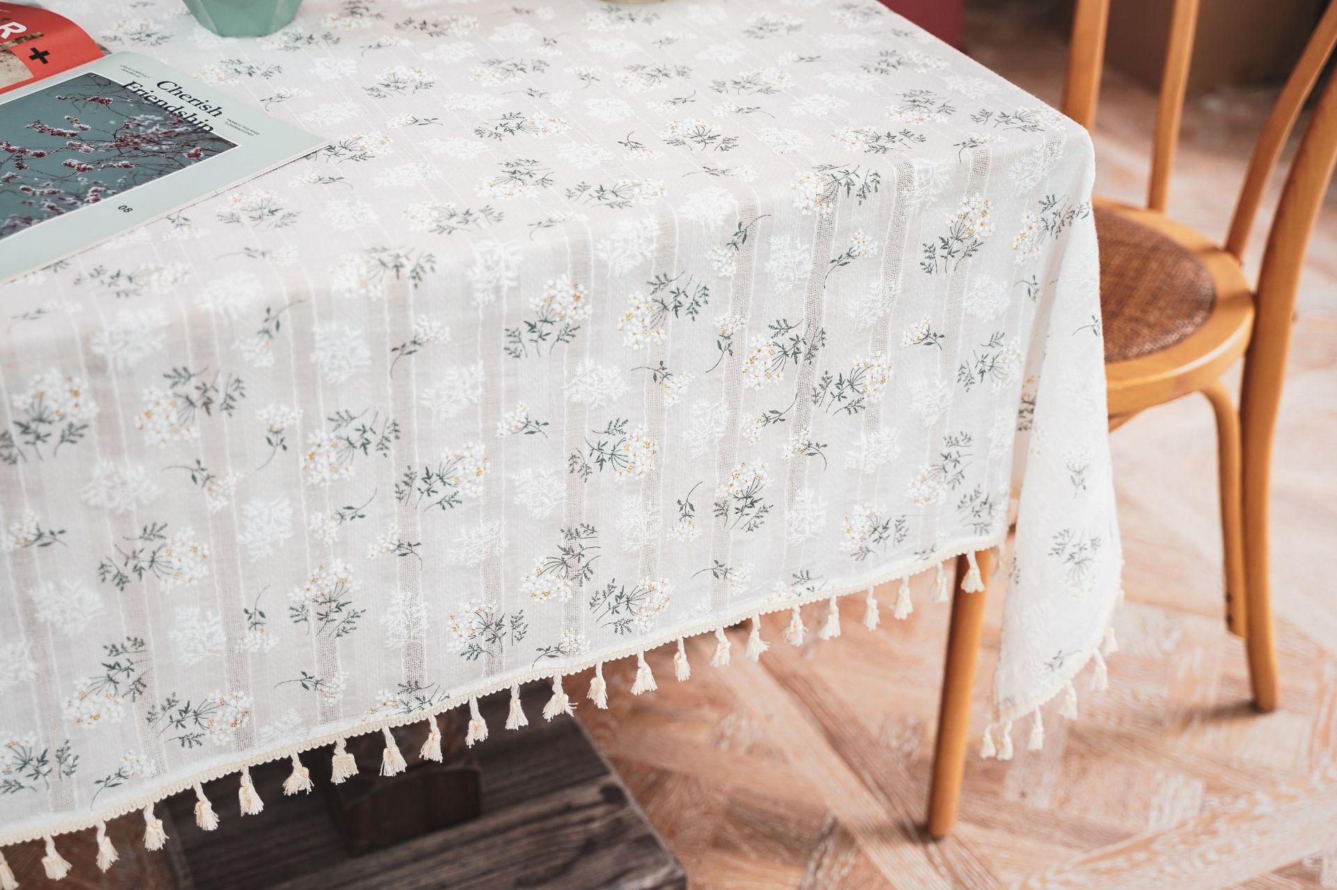 Fresh and clean cross-border tablecloth ins lilac flower fragments garden cotton and linen tablecloth fabric American decoration Amazon picnic cloth pic 30