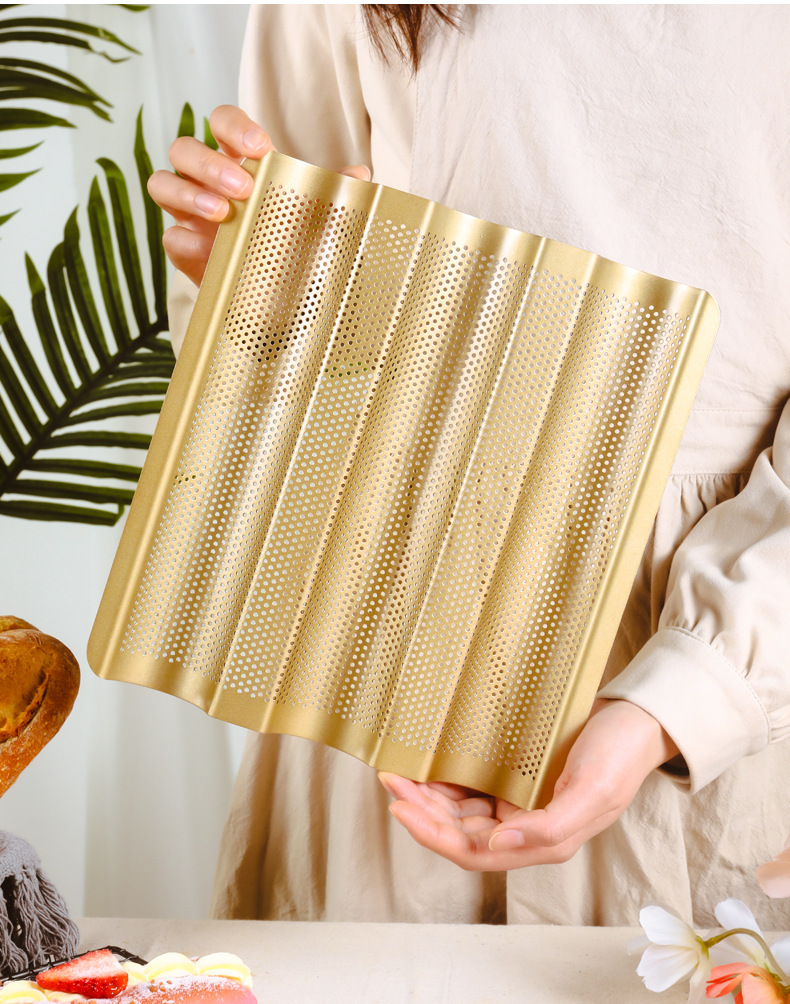 金色法棍模具不粘3槽大号法棒模亚马逊波浪法条式长条面包烤盘架详情7