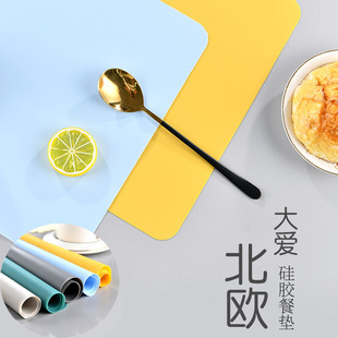跨境北欧风皮革餐垫防滑隔热垫桌垫家用餐桌垫防水酒店西餐垫批发详情4