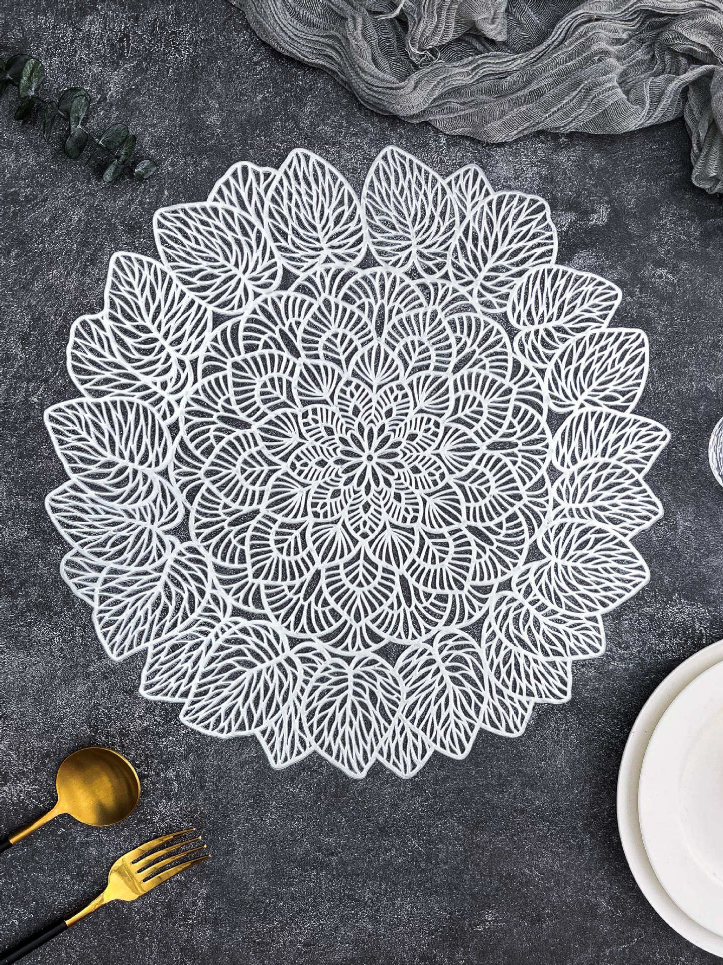 Watermelon leaf round placemats, household heat-resistant and heat-insulating MATS, hollowed-out pvc Western placemats, gold-embossed high-end table MATS, cross-border pic 14
