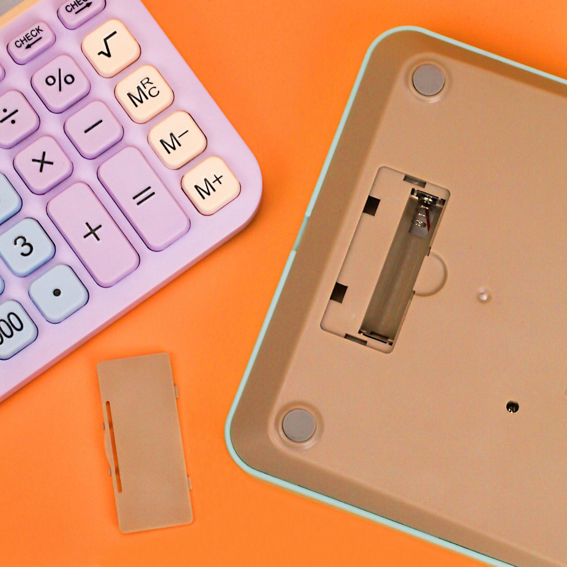 CT-2514 彩色桌面办公学习计算器太阳能双能源简约计算器详情4