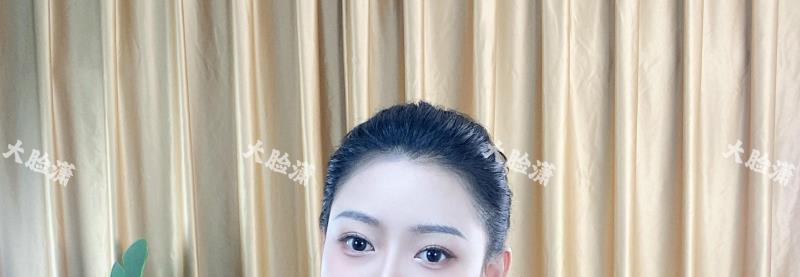 2023 New Style of Korean-style versatile cold-proof scarf for women to keep warm and protect the cervical vertebrae in autumn and winter. It is a knitted triangular scarf pic 11