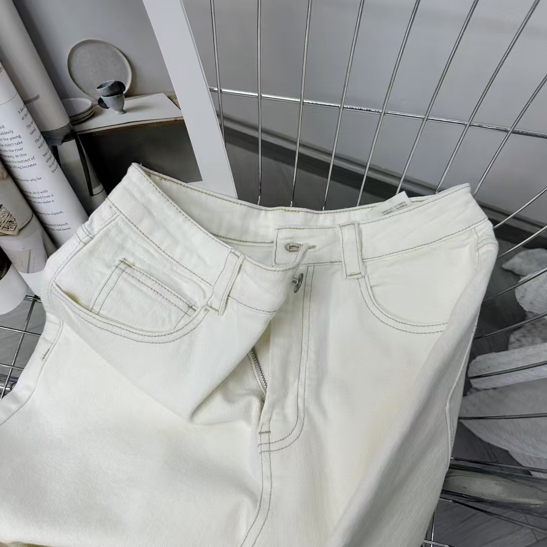 女款春秋季直筒宽松设计休闲裤显瘦高腰弹力白色牛仔裤 一件代发详情17