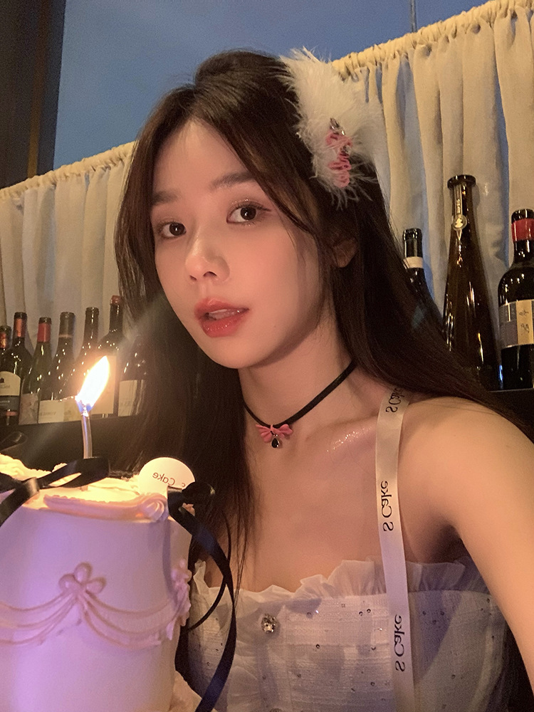 多巴胺y2k芭比公主风侧边刘海夹珍珠蝴蝶结字母鸭嘴夹子头饰批发                             详情10