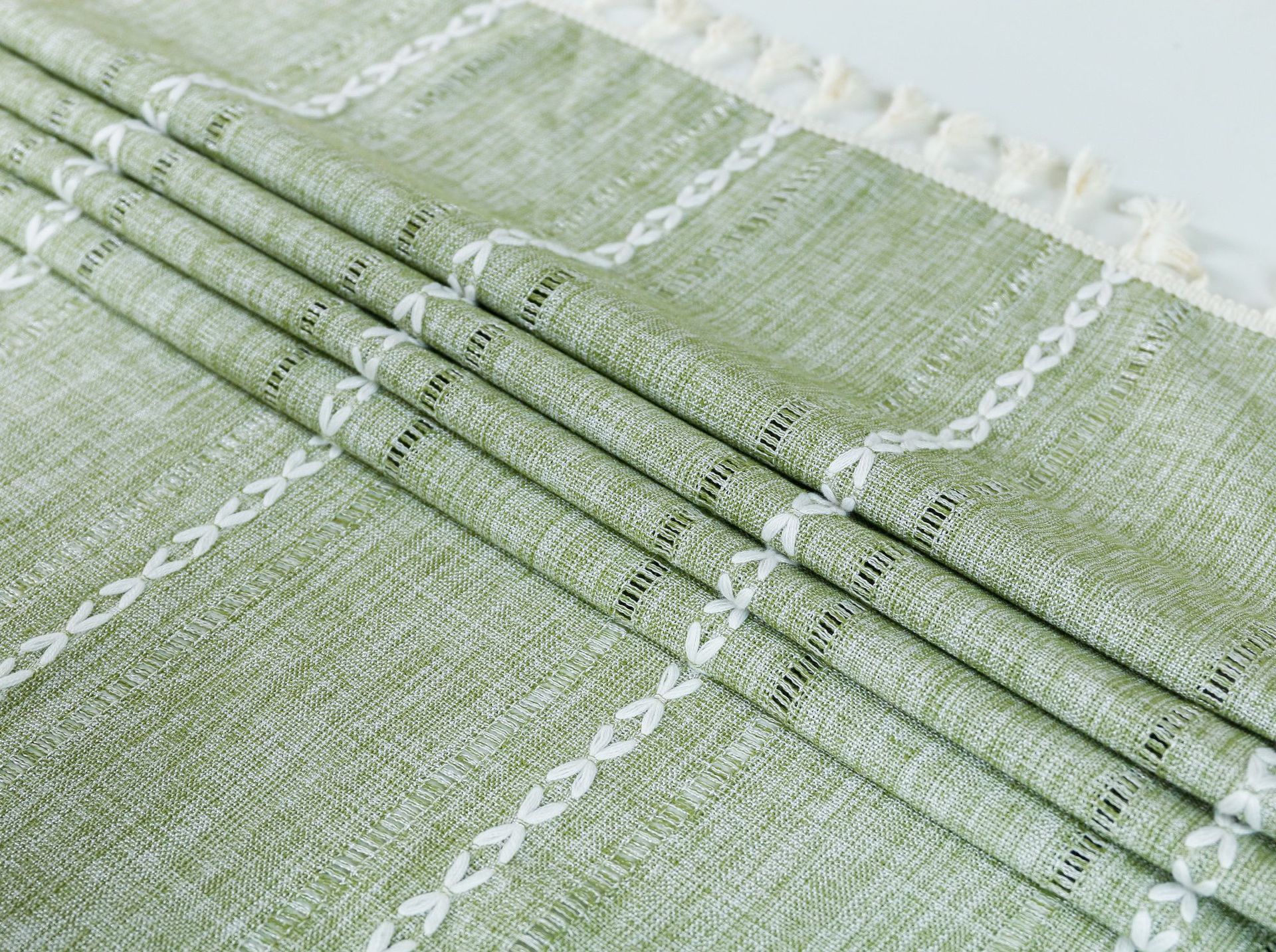 Cross-border retro country tablecloth, green hollowed-out decoration, cotton and linen tablecloth, embroidered decoration, party restaurant picnic mat pic 39