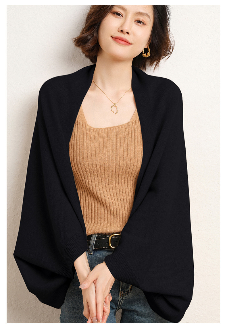 12针密织时尚羊毛披肩女2022秋冬款针织外套围巾两用宽松大气开衫详情17