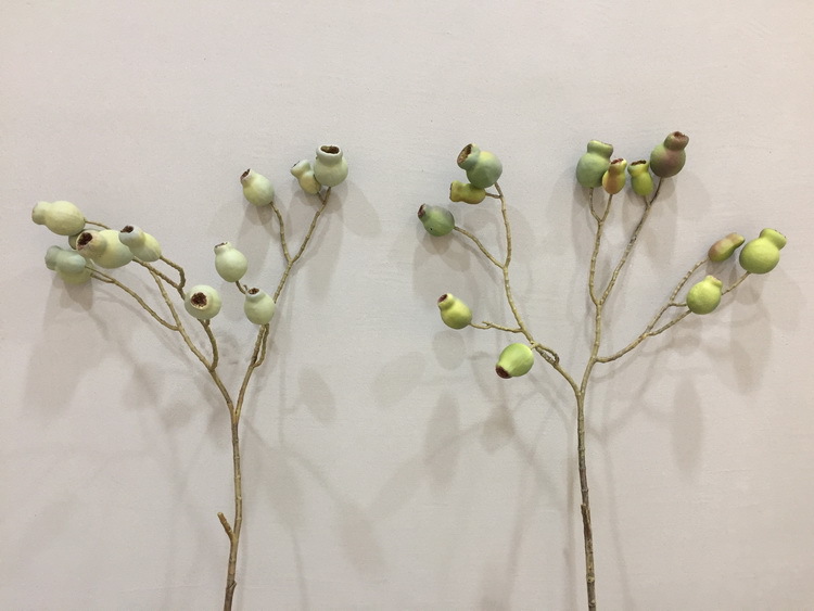 Dongli Flower Industry, the original manufacturer, is now wholeselling vintage decorative pipe fruit artificial flowers, artificial flowers, table flowers, artificial berries, zombie fruits, eucalyptus fruits, and offers one-piece consignment pic 4