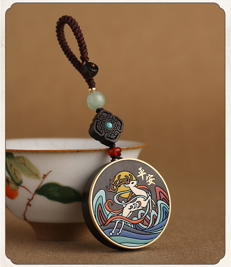 High-end ebony painted Peace car keychains and pendants, creative keychains wholesale pic 10